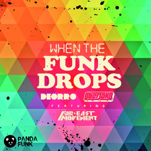 美女露出🐻让男生揉动亲吻
